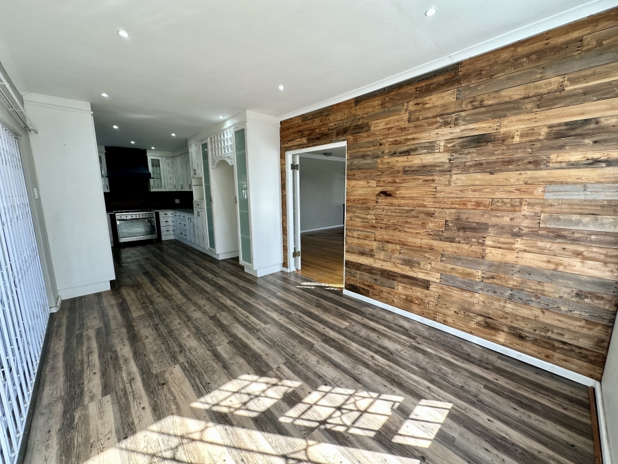 4 Bedroom Property for Sale in Miramar Eastern Cape